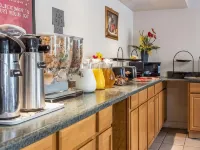 Econo Lodge & Suites Southern Pines Hotels in Moore County