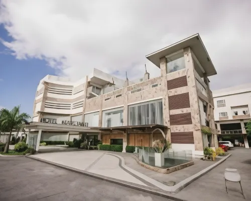 Hotel Marciano Ξενοδοχεία στην πόλη Calamba