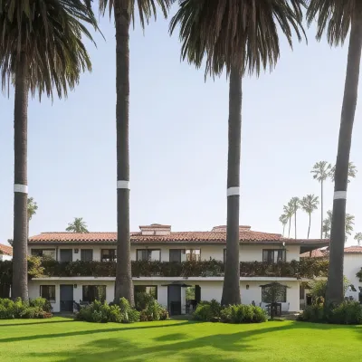 Hotel Milo Hotels near Kunin Wines