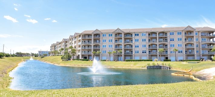 July 27-Aug 1 Open.  Modern Condo—Best location—beach, Ft Clinch & Downtown. Hotels in Fernandina Beach