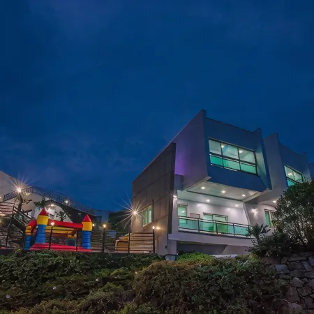 Geoje Rockspa Pension