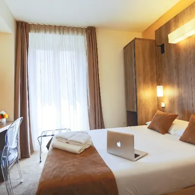 Hôtel le Seize, Nice Centre カステル プラージュ周辺のホテル