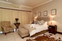 Cygnature Boutique Lodge - parking