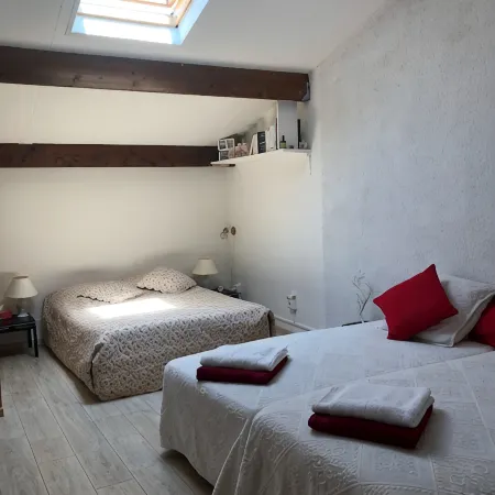 Warm and ideally located apartment, 4 people 2 star rating