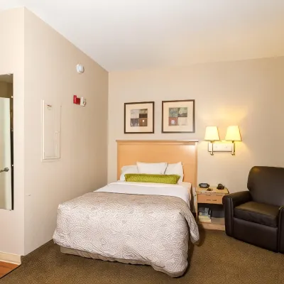 Candlewood Suites FT MYERS I-75 by IHG ベトナム戦争記念碑周辺のホテル