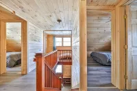 Chalet with Indoor Poolhouse Base of Hunter Mountain - 4 tähden