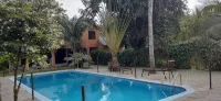 Runako Lodge - ที่มีสระว่ายน้ำ