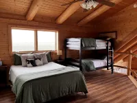 River Frontage! Beautiful log home sitting on Yellowstone River with 360  views! - 4 étoiles