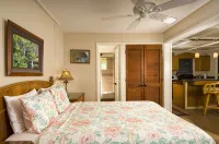 Oceanfront #4 at Hana Kai Maui - 1 Bedroom Upper Floor Corner 100ʻ from Water! - 4-Star
