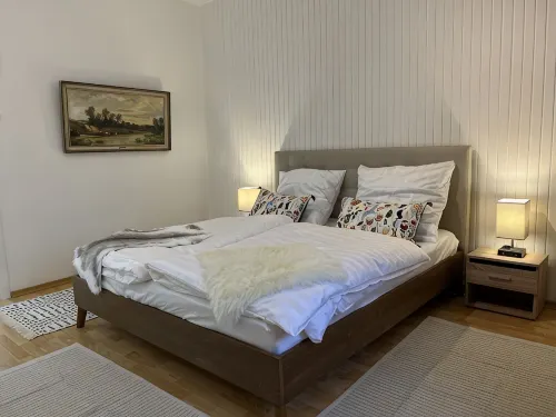 Casa Estrella -5 min zum Duisburg Hbf, -nähe Uni Duisburg/essen -erdgeschoss