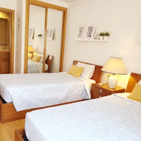 Modern 2 bedroom Duplex apartment next to Cabanas de Tavira Beach Free Wi-Fi