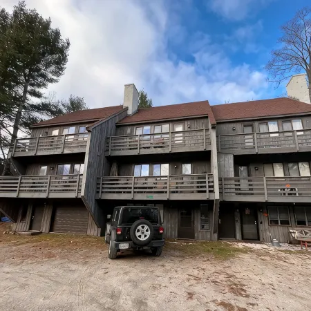 Cozy Killington Mountain View Condo