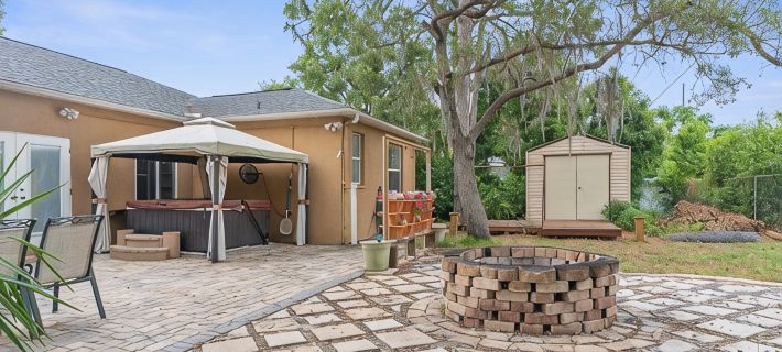 Spacious pet friendly home offers everything you need for a relaxing stay. Hotels in Spring Hill