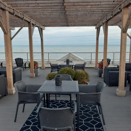 That's the Lake View !3Bed 3Bath - 1 King, 2 Queens82" TV for Evening Movies