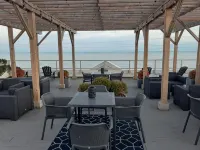 That's the Lake View !3Bed 3Bath - 1 King, 2 Queens82" TV for Evening Movies - Wifi