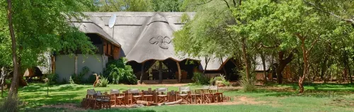 Ivory Lodge - parking