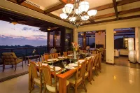 Luxurious, Private Chef,  Mesmerizing views, lots of WILDLIFE - 按摩浴池
