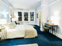 The Art Inn Seattle Hotels near SODO