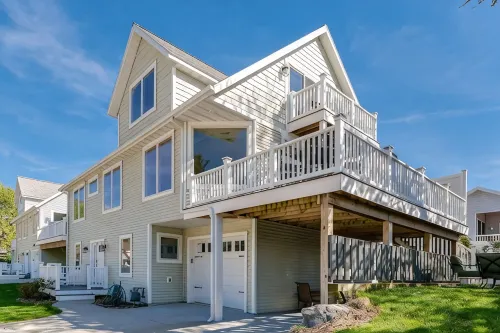 Beachfront Luxury Home-NEW Private Heated Pool, Lake View, Firepit, Game Room - Beach