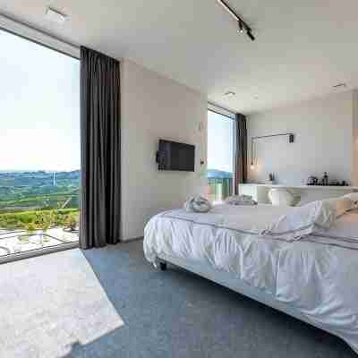 Palas Cerequio Rooms