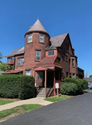 Downtown Designer Digs - Homestays