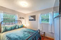 3br Cottage in Lansing bordering the New River Gorge National Park and Preserve - 4-Star