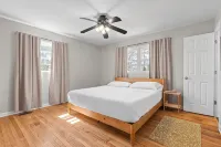 3Bed 1.5 Bath 10 Min to Base - 3-Star