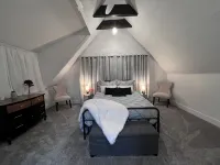 Thoughtfully Restored Historic Bldg, Main St, Wilton, ME — ATV accessible Hotels in Wilton