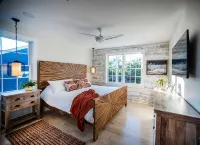 Upscale Downtown Suite in Lewes