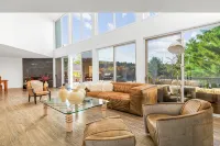 Lakefront Paradise: Views, Heated Pool, Games! Summer & Winter Fun For Everyone! - WiFi