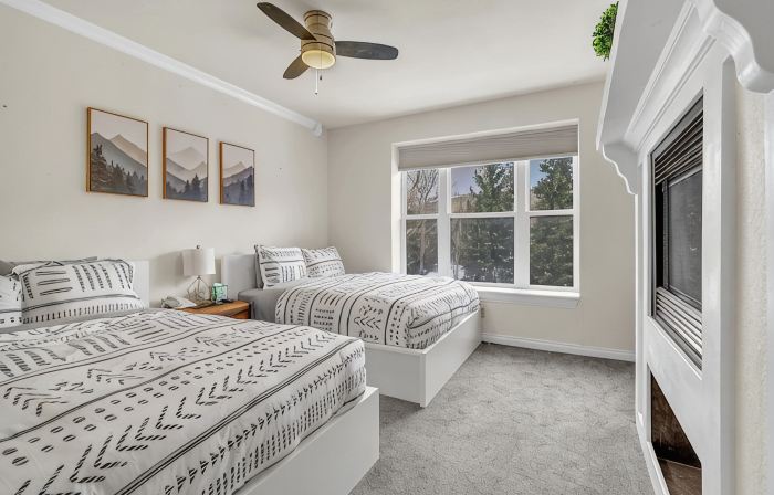 Double Queen Suite  - Five Guests - Secluded Views