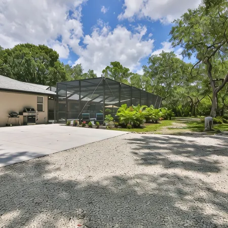6 Bed 4 Bath Home Heated Pool Spa & Golf Simulator
