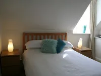 The Cross Keys Hotel - parking