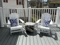 Newly renovated 3 bedroom, 2 bath bungalow, just steps to downtown BBH. - Boutique