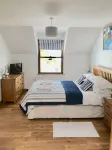 Appledore - Hispaniola Stunning 2 bed 2 bath, sleeps 4(+2) and PARKING!!! - 3-Star