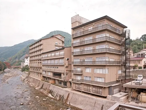 Itoen Hotel Iizaka Kanoya - Bergblick
