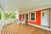 Secluded Home "Behind The Vines SLEEPS 22 on over an acre! - 2-Star
