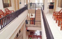 Flamboyan Pondok Wisata & Cafe - ที่มีที่จอดรถ