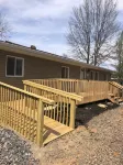 Freshly remodeled Retreat close to hiking, boating, and shopping - 3-Star