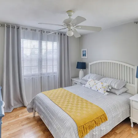 Beautiful Condo in Dunedin. 5 min from the beach!