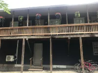 Cozy Court Street #2 - 3-Star