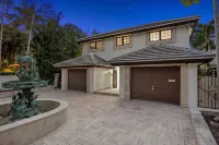 Waterfront 5 Bed/5Bath Home-Pool, Dock, Las Olas - 5-Star