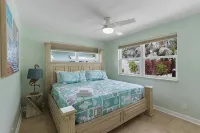 Beach House : Heated Pool, Pool Table & Ping Pong - 4-Star