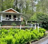 FLY LAKE- A Modern Mirror Lake Cottage - con encanto