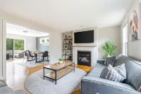 The Driftwood Home, 5 min from Mashpee Commons, AC - 4성급