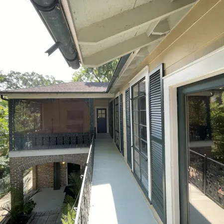 Mid-Century Modern - 3600sqft - 1 Mile to CBDHistoric Surroundings, Walk to CBD
