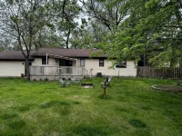 Spacious 3 bedroom home minutes away from Wisconsin Dells and Castle Rock Lake. - Wifi