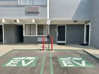 Inn at Highway 1 - parking