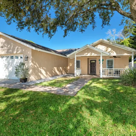 Turtle House · Heated Pool, 10 Min to Beach & Dining