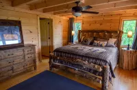 TIMBER RIDGE / LONG RANGE MOUNTAIN VIEWS / HOT TUB  / GAME ROOM / PET FRIENDLY - Homestays